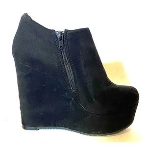 Aldo suede wedge booties